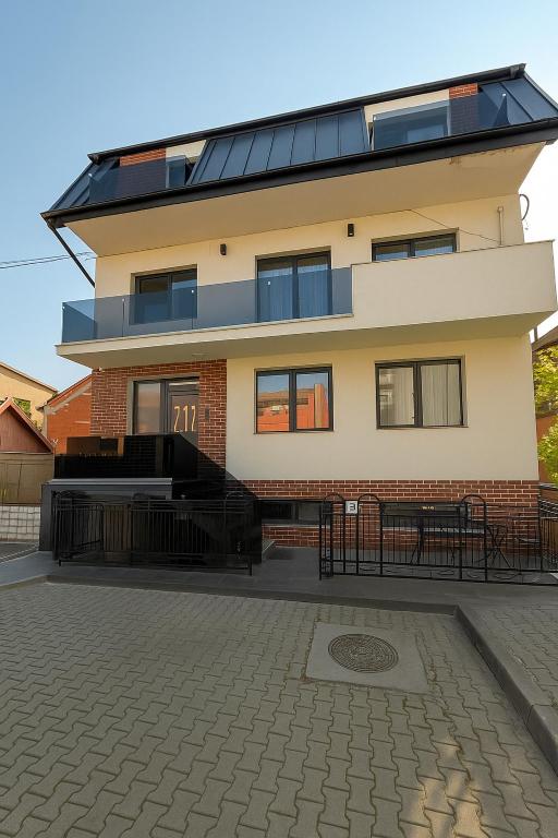 Arena 7-17 Central Suites - Resim 6