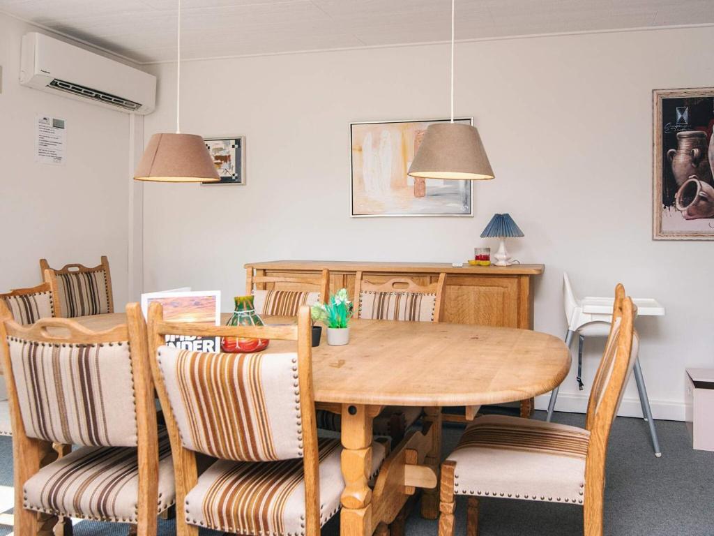Posezení v ubytování Holiday home Højer III