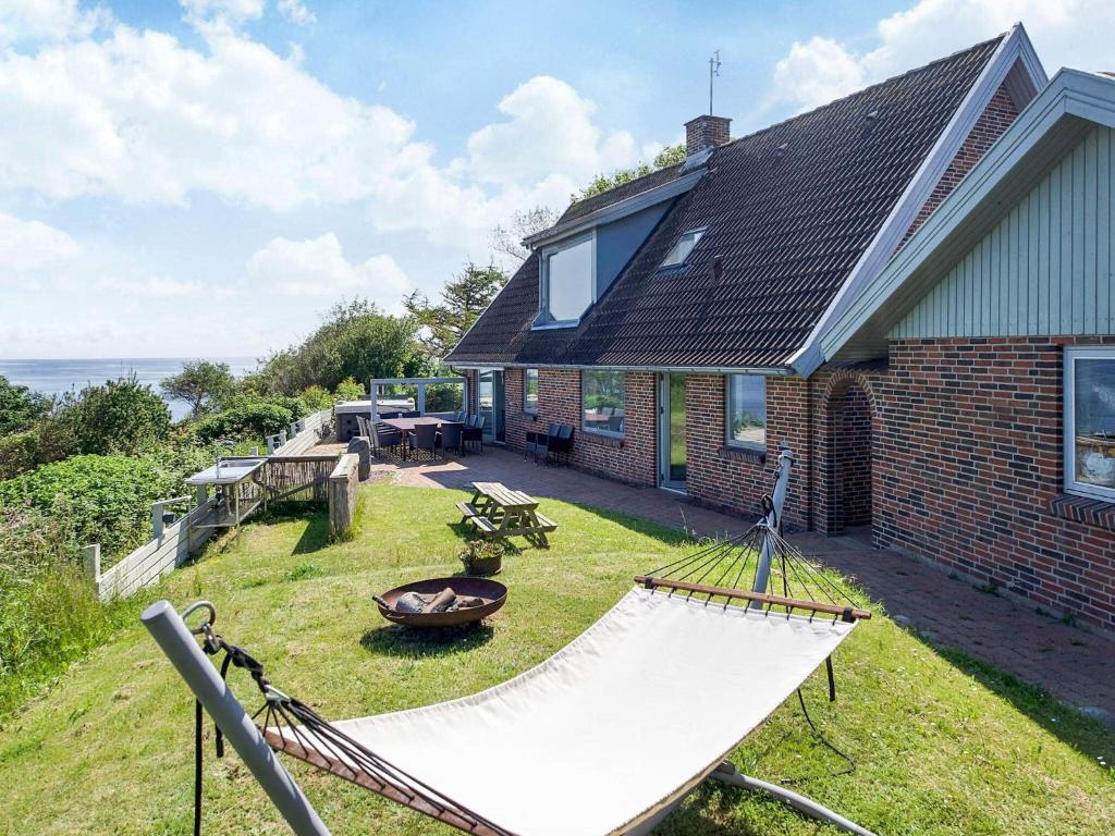 Zahrada ubytování 12 person holiday home in Sjællands Odde-By Traum