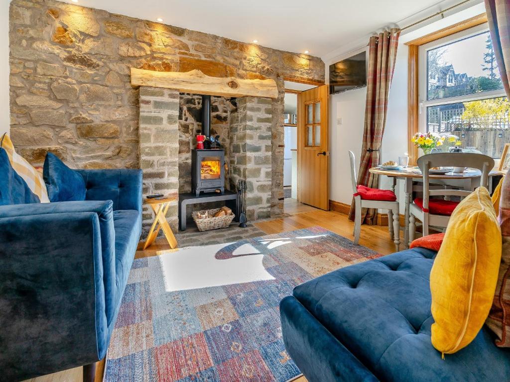 Ruang duduk di Ardlevale Cottage
