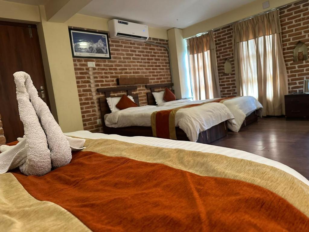HOTEL LAYAKU DURBAR - Family Room With Mountain View
