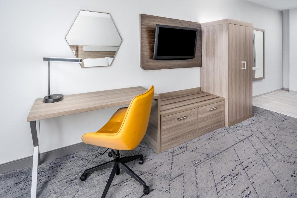 Holiday Inn Express & Suites Denver North - Thornton by IHG - Suite Deluxe Con Cama Grande