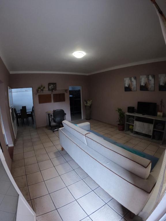 TV a/nebo společenská místnost v ubytování Casa León