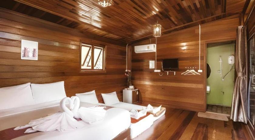 Voodi või voodid majutusasutuse River View Resort At Chaewlan toas