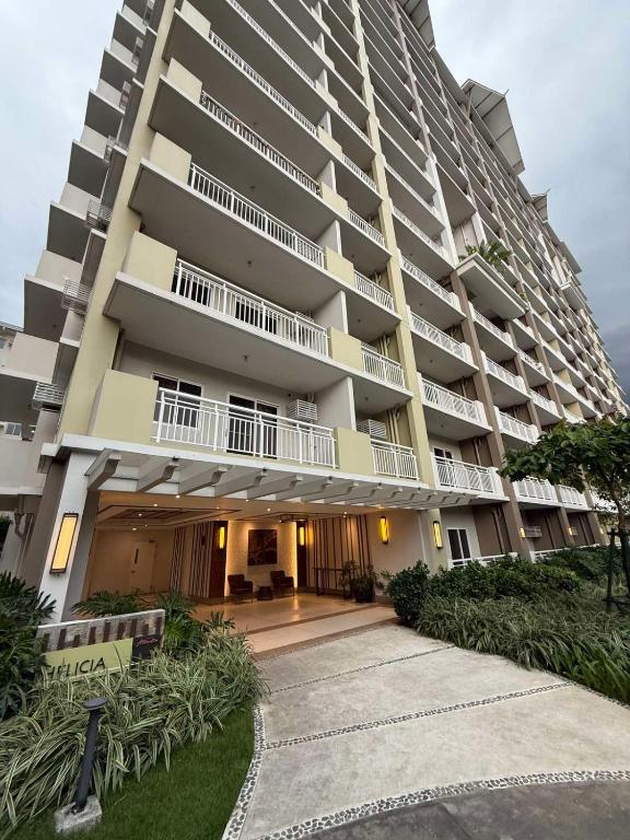 Condo for Families and Friends photo