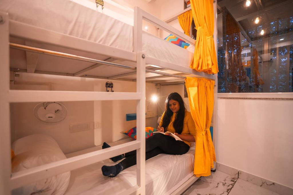 Koupelna v ubytování goSTOPS PLUS Gurugram, Baani Square