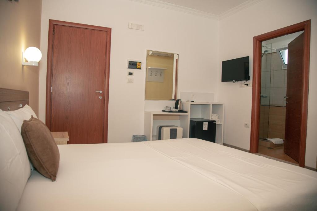 TV a/nebo společenská místnost v ubytování Hotel Number One