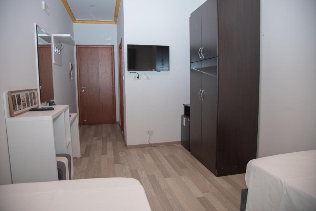 TV a/nebo společenská místnost v ubytování Hotel Number One