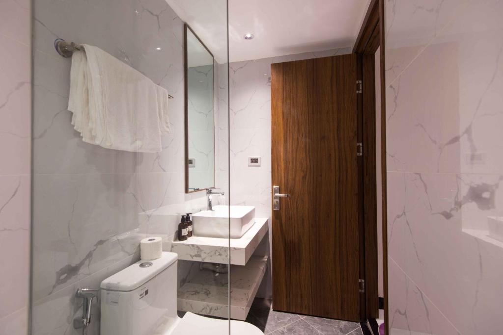 Koupelna v ubytování Hoàng Cầu Paradise Hotel by Luxe Hospitaliy