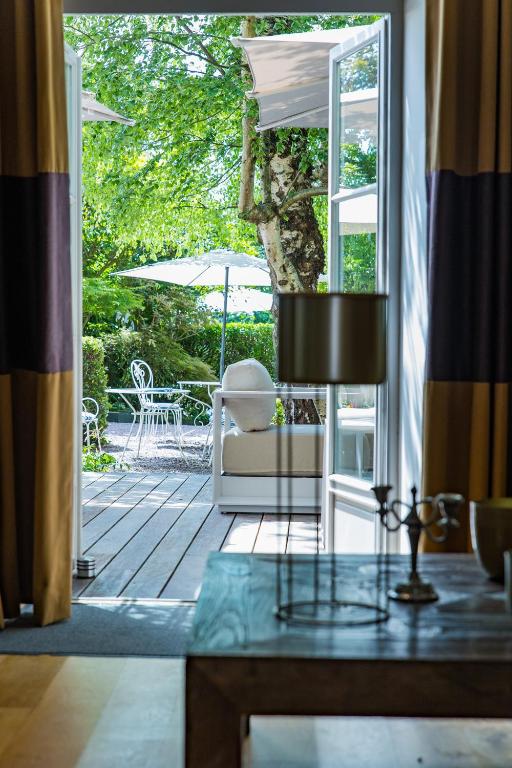 Posezení v ubytování Hôtel Le D'Avaugour
