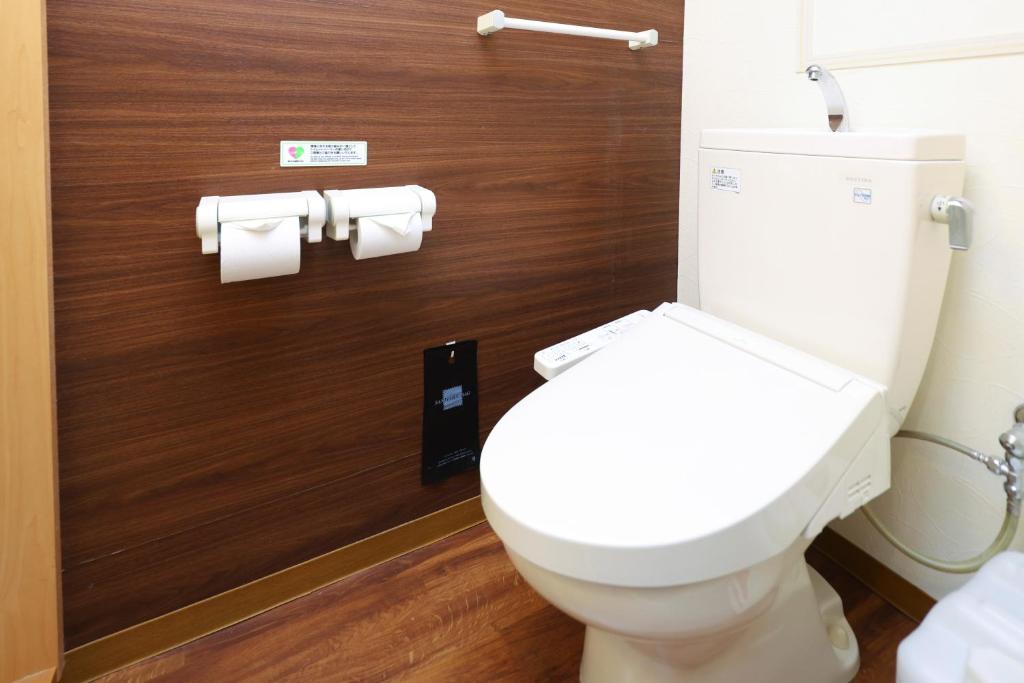 Koupelna v ubytování Tennen Onsen Taho-no-Yu Dormy Inn Niigata