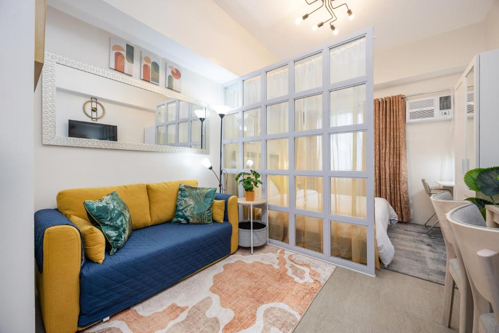 Posezení v ubytování LD Cozy Condo Unit - BE Residences near Cebu IT Park