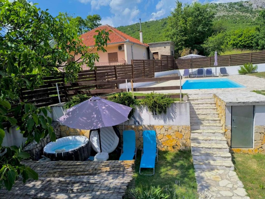 Bazén v ubytování House for rest Ruda nebo v jeho okolí