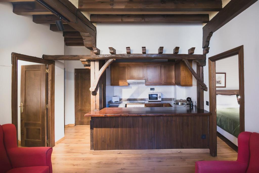 Kuchyň nebo kuchyňský kout v ubytování Apartamentos Villa de Potes