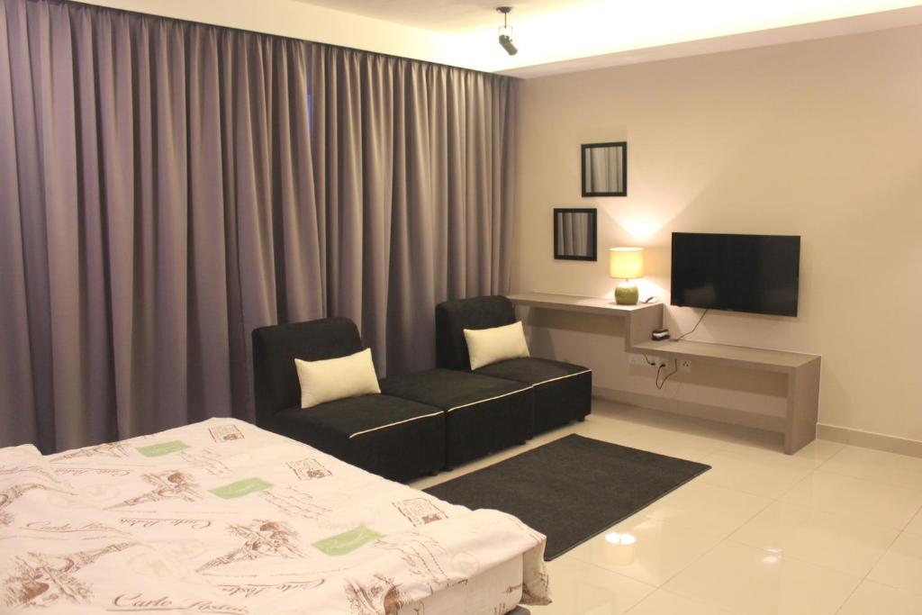De Houz @ Setia Alam Trefoil Homestay - Deluxe King Room