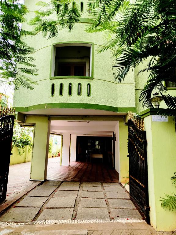 Exteriér nebo vchod ubytování Swarna Sudarshan Service Apartment @ Adyar chennai