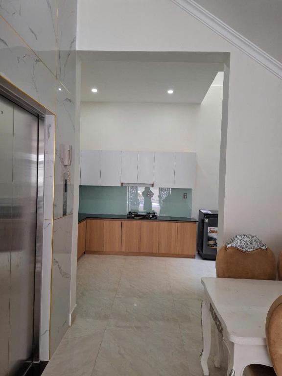 Kuchyň nebo kuchyňský kout v ubytování Villa Bãi Sau 5 Lạc Long Quân