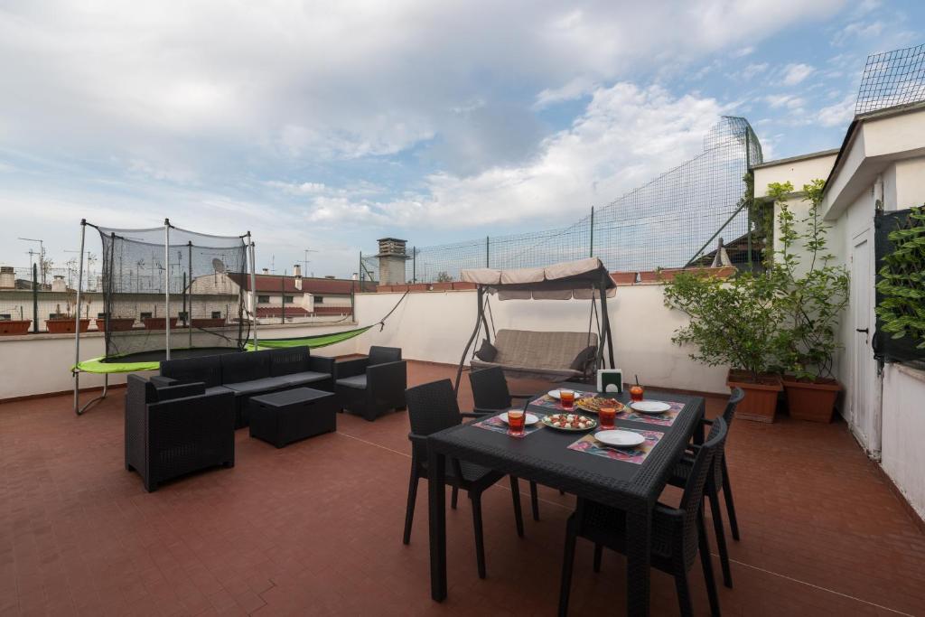 Angel Joy Rooftop Private Terrace near Roma Tiburtina Train & Metro Station