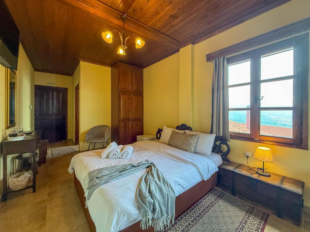 Pliades Traditional Guesthouse - 1