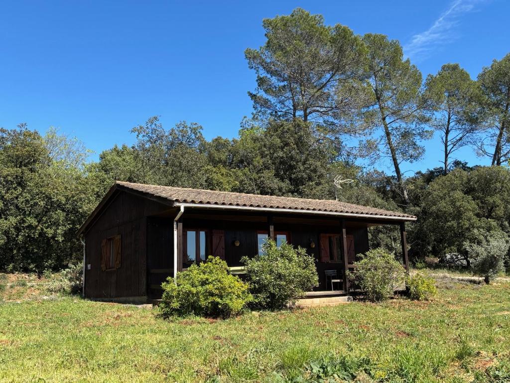 ロルグにあるCharmant chaletの木の小屋