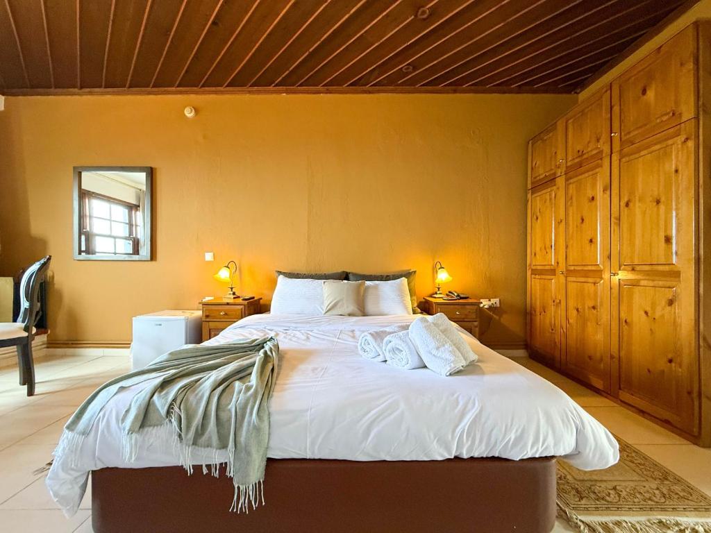 Pliades Traditional Guesthouse - 16