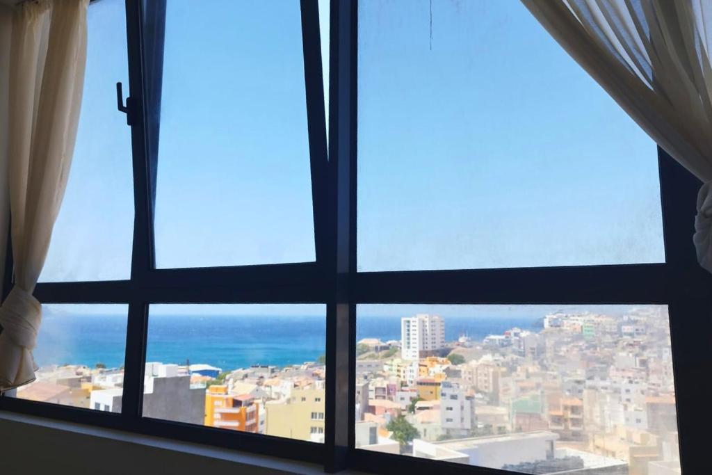 Γενική θέα στη θάλασσα ή θέα στη θάλασσα από  αυτό το διαμέρισμα