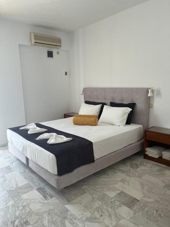 Vlycha Beach Apartments - 17