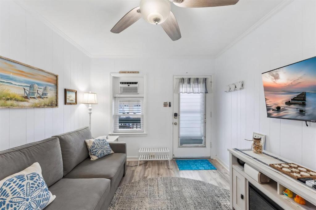 Η κουζίνα ή μικρή κουζίνα στο 302 E Buttercup Road, Unit 3