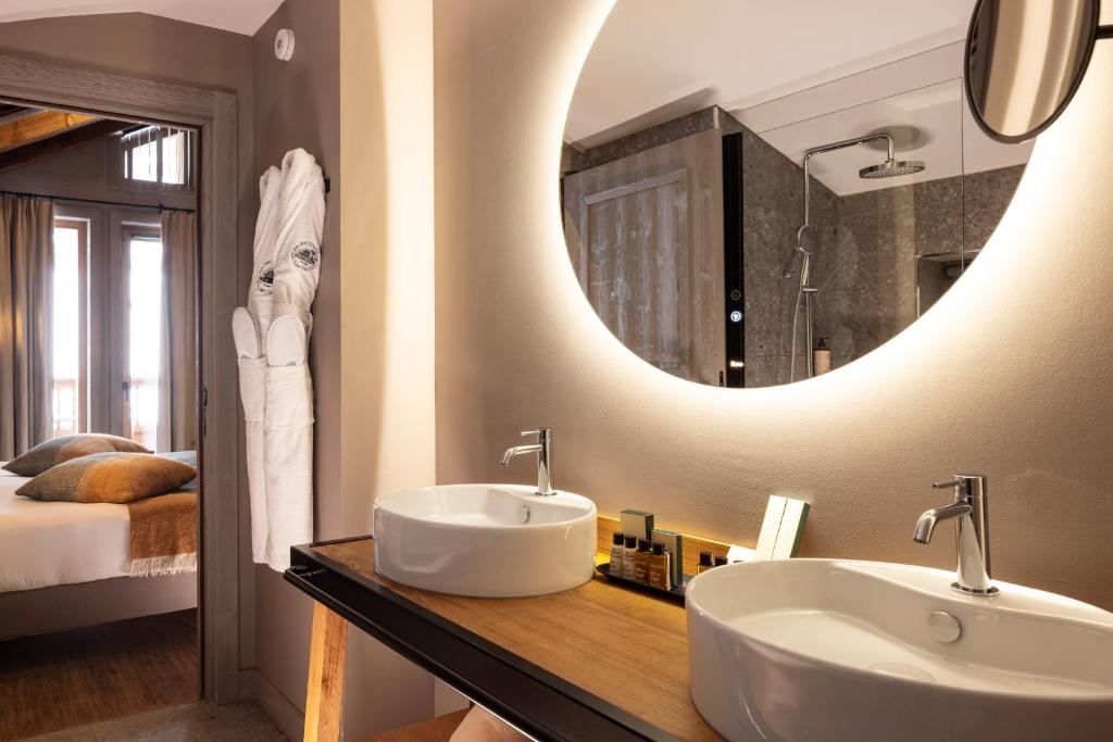 Koupelna v ubytování Hotel MONT-BLANC VAL D'ISERE