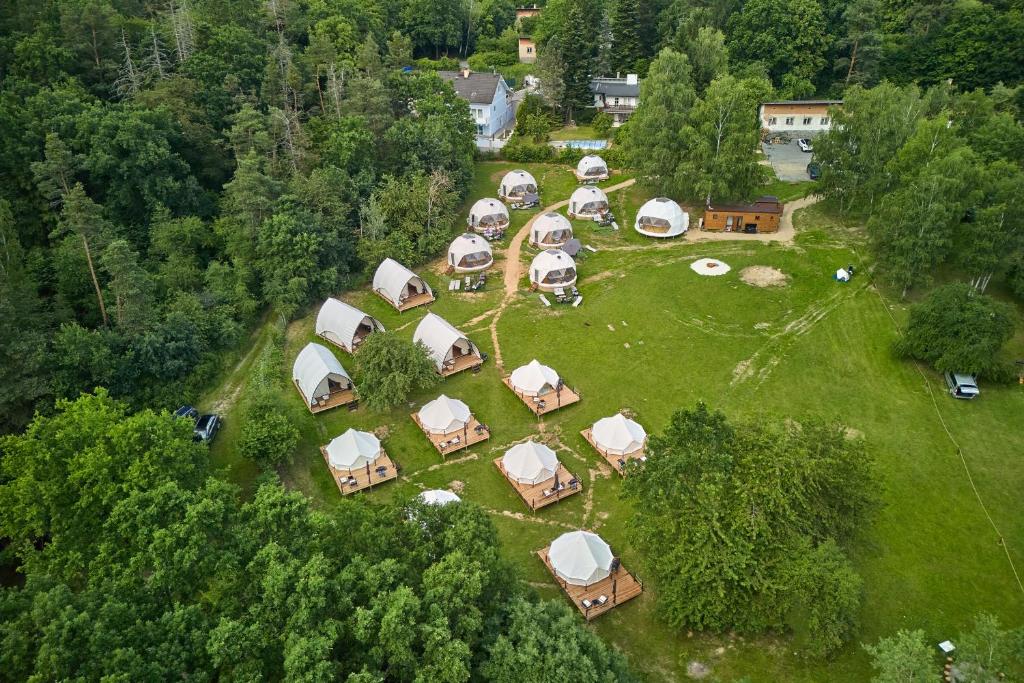 Příroda nedaleko luxury tent