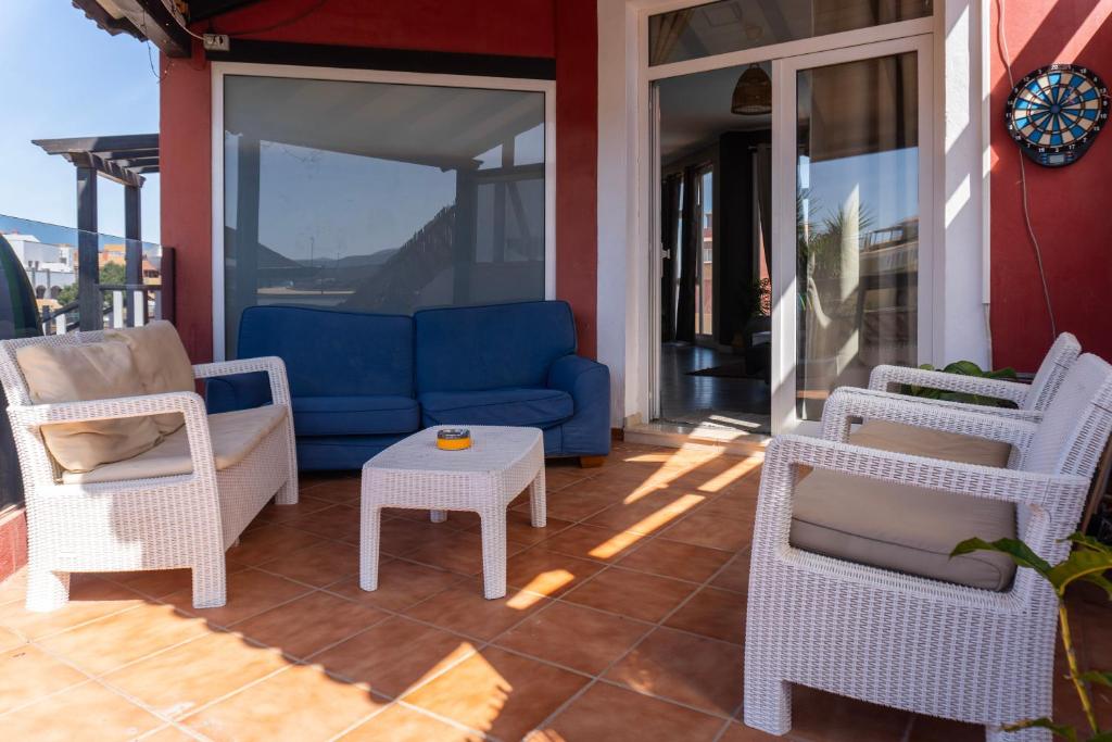 Posezení v ubytování Banama Coliving & Coworking, Surf & Yoga - Casa Roja