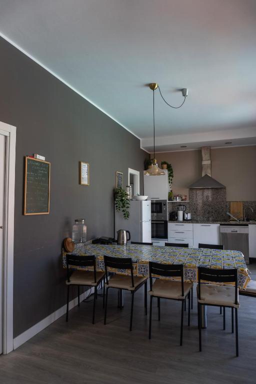 Kuchyň nebo kuchyňský kout v ubytování Banama Coliving & Coworking, Surf & Yoga - Casa Roja
