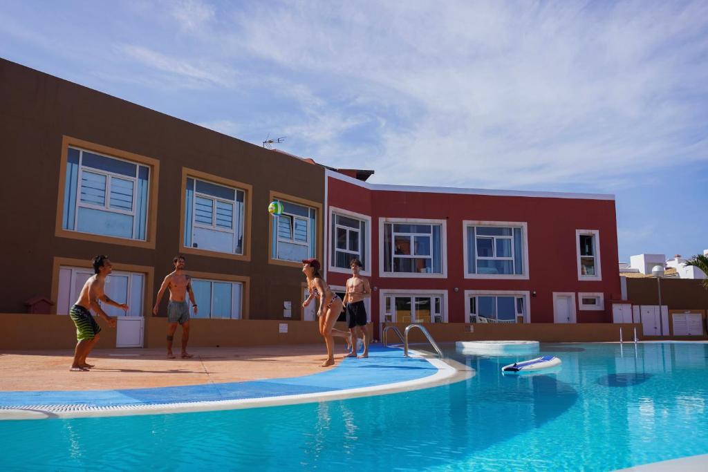 Bazén v ubytování Banama Coliving & Coworking, Surf & Yoga - Casa Roja nebo v jeho okolí