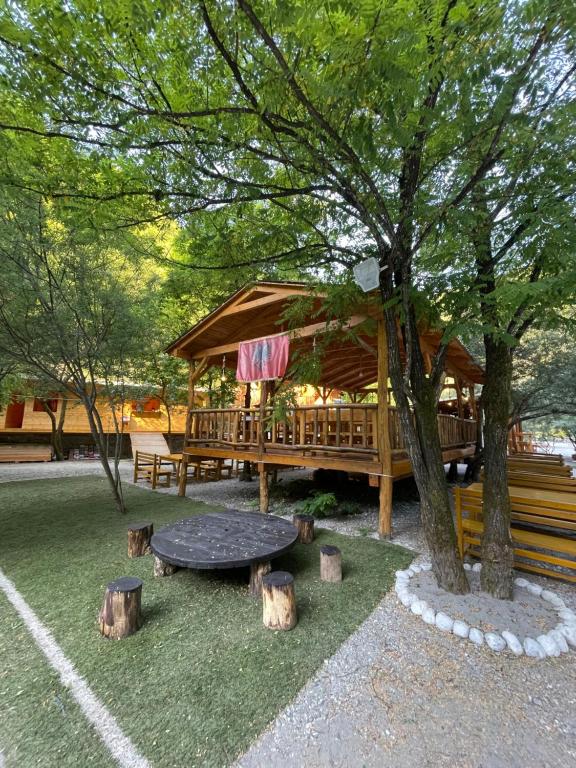 Giardino di Guri i Lekës Guesthouse