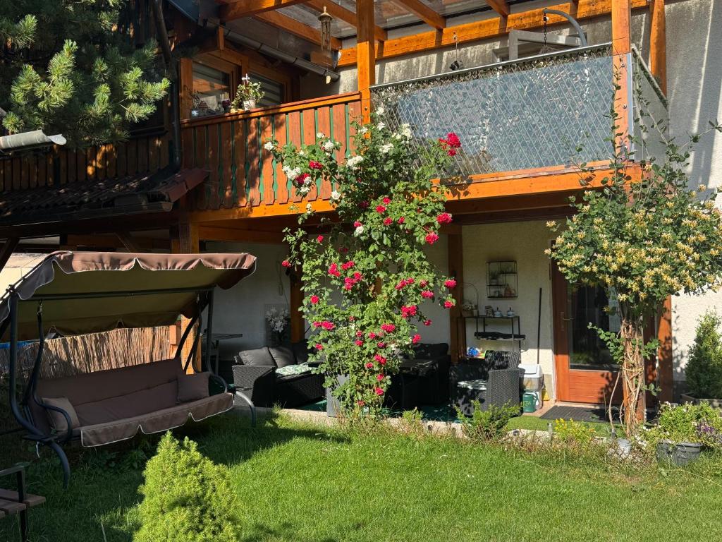Zahrada ubytování Steinadler apartman Dog-friendly, quiet, garden house with private parking and beautiful views - Kertes apartman egy szoba áráért