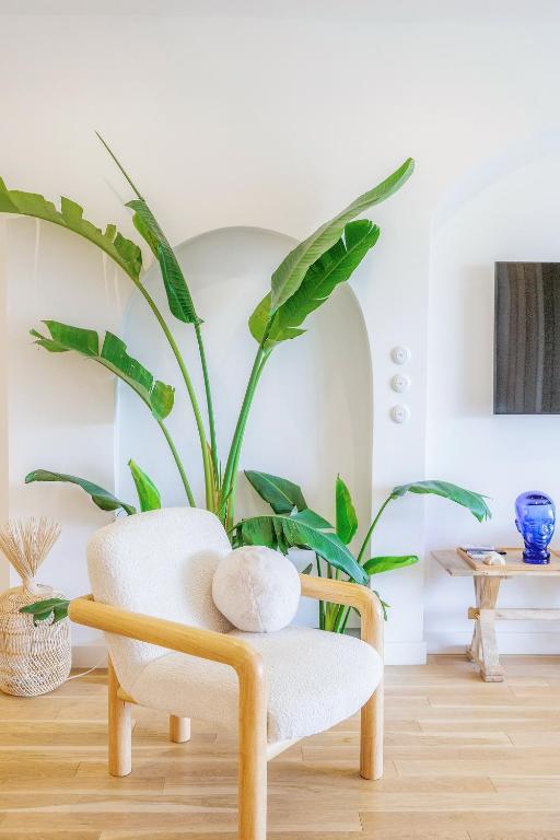 Ocean Studio by ENDLESS SUN I modern comfort, sea view, wi-fi, parking, rooftop pool