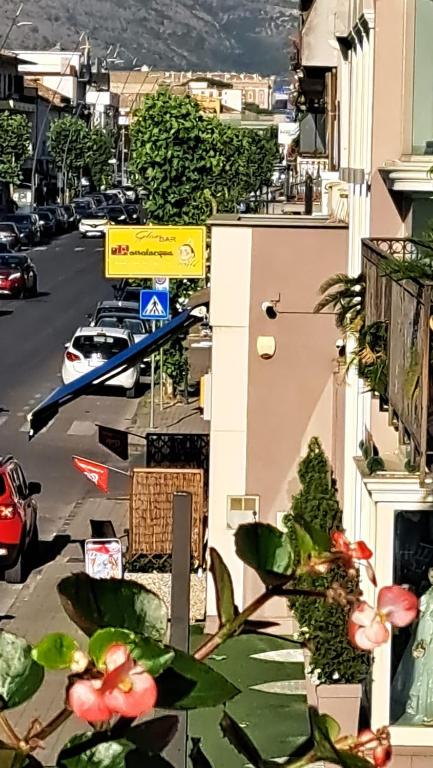 Una finestra sulla Reggia - Camera Doppia Con Balcone