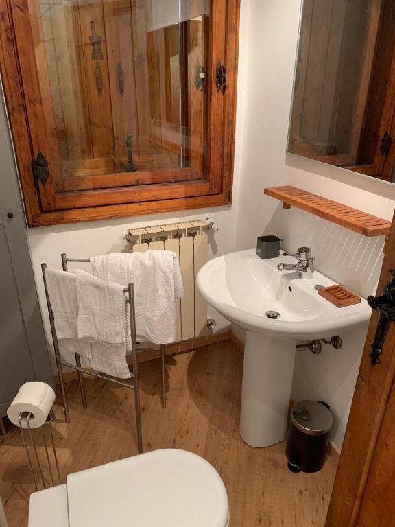 Koupelna v ubytování Piccolo Rifugio di Foppolo