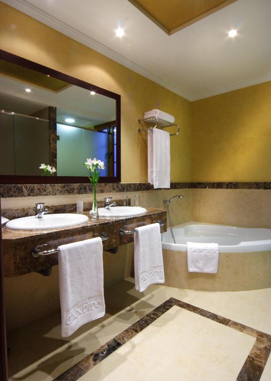 Candido Hotel 2*