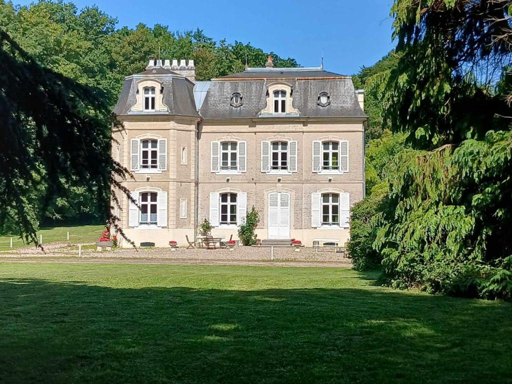 Κήπος έξω από το Séjour baie de somme au Château de Mons Boubert pour 2 ou 4