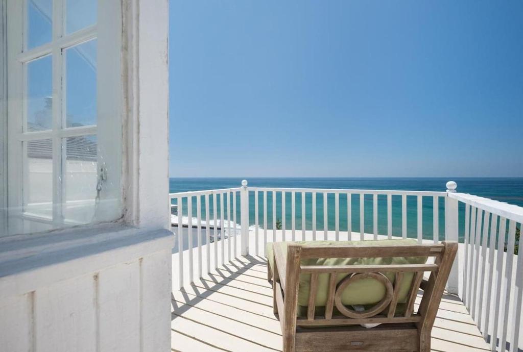 Cảnh biển hoặc tầm nhìn ra biển từ nhà nghỉ dưỡng