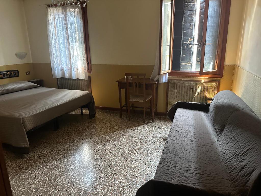Hotel Locanda Ca Foscari - Resim 3