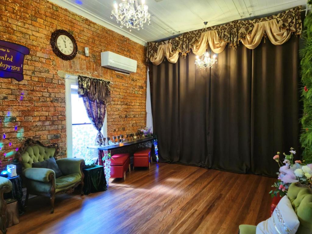 Mynd úr myndasafni af Romantic Harry Potter Themed Home í Brisbane