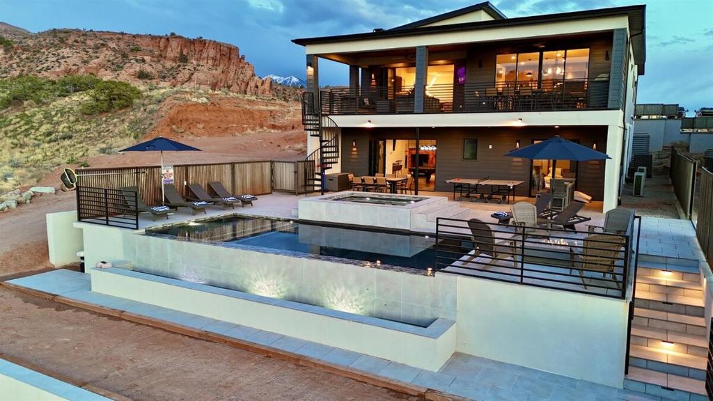 New Exclusive Retreats Desert Vista Heated Pool, Moab (updated prices 2026)