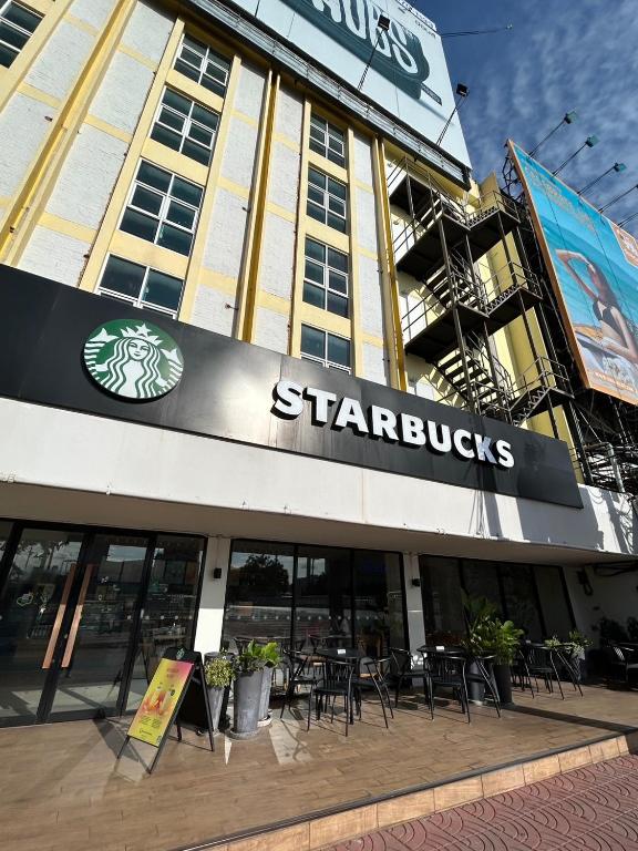 The Quarter Hualamphong by UHG - Resim 14