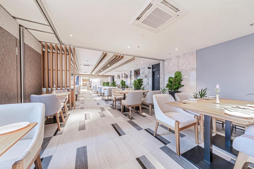 Posezení v ubytování Fives Hotel Johor Bahru City Centre