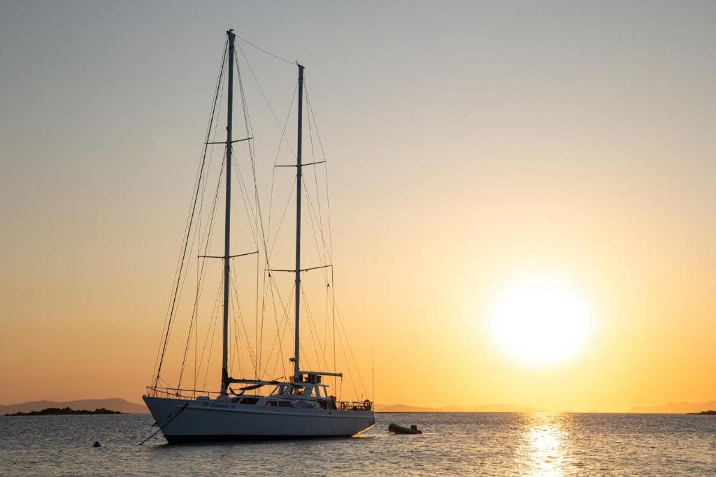 Fotografie z fotogalerie ubytování Sailing Vessel Summer Jo 2 Night Voyage, Pricing is for 2 Nights All Inclusive Food v destinaci Airlie Beach