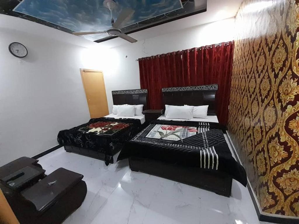 New Palace Guest House - Double Or Twin Room - Disability Access