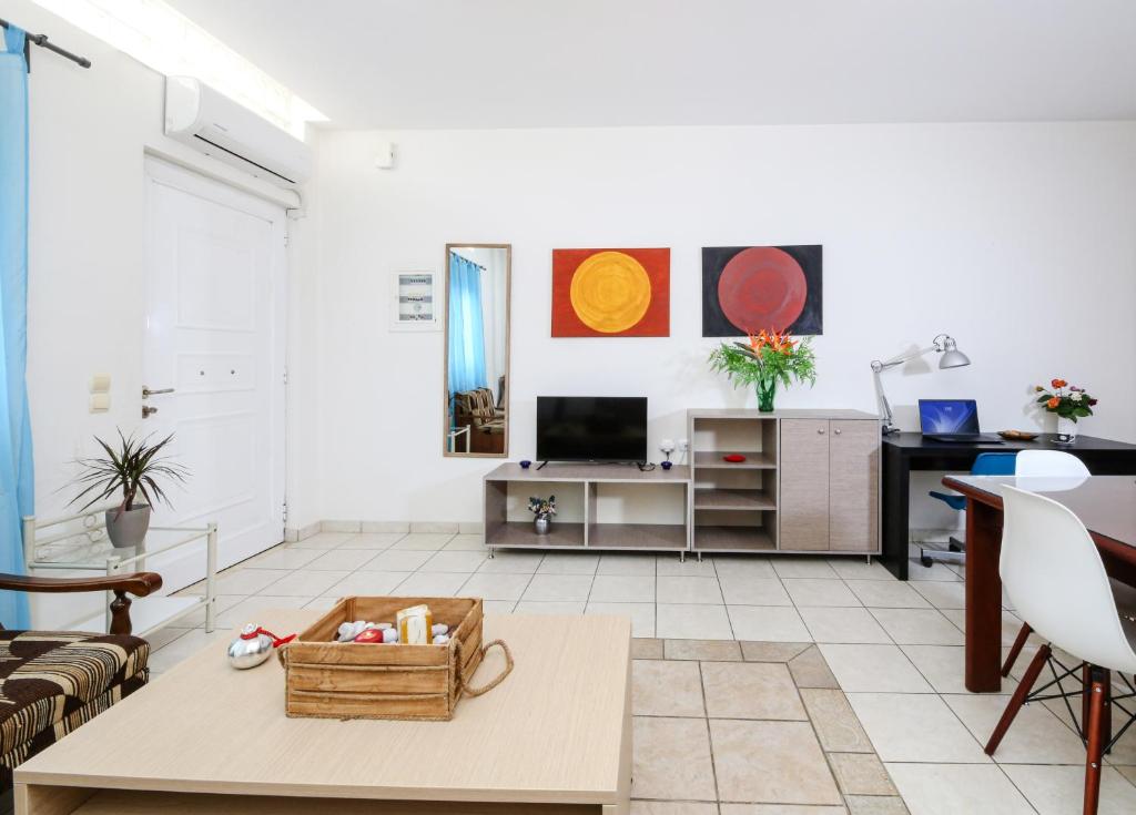 TV a/nebo společenská místnost v ubytování Urban comfortable apartment