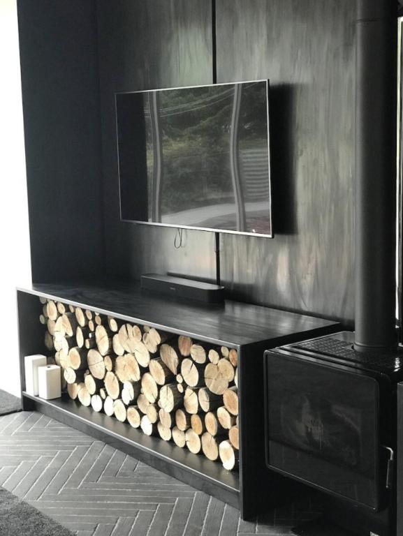 Sunny Modern Family Home - Resim 14